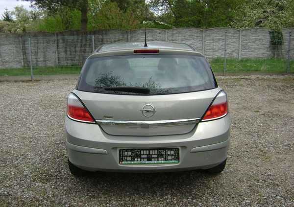 Opel Astra cena 12900 przebieg: 181000, rok produkcji 2007 z Złotów małe 67